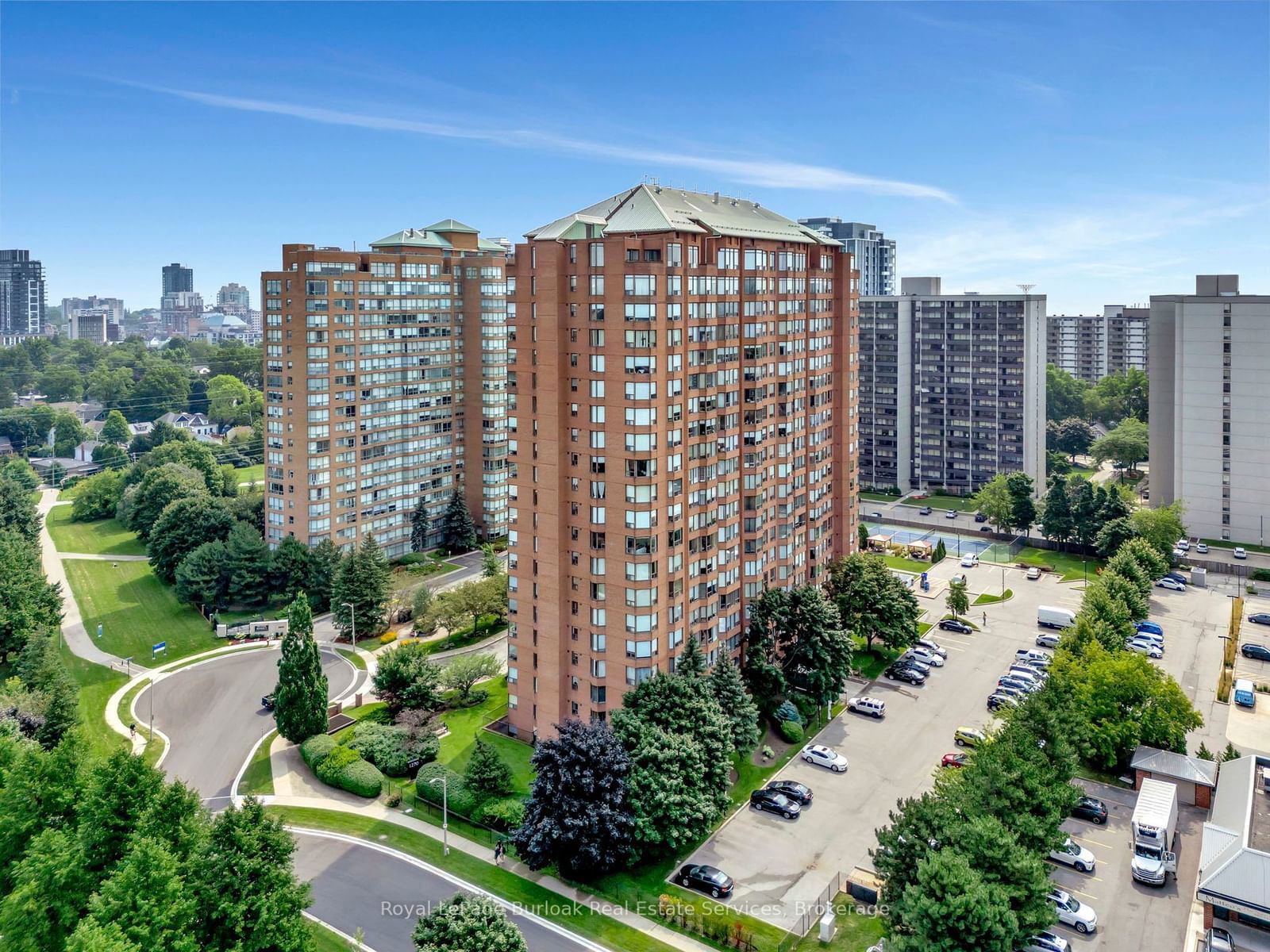 1270 MAPLE CROSSING Blvd, unit 306 for sale - image #2