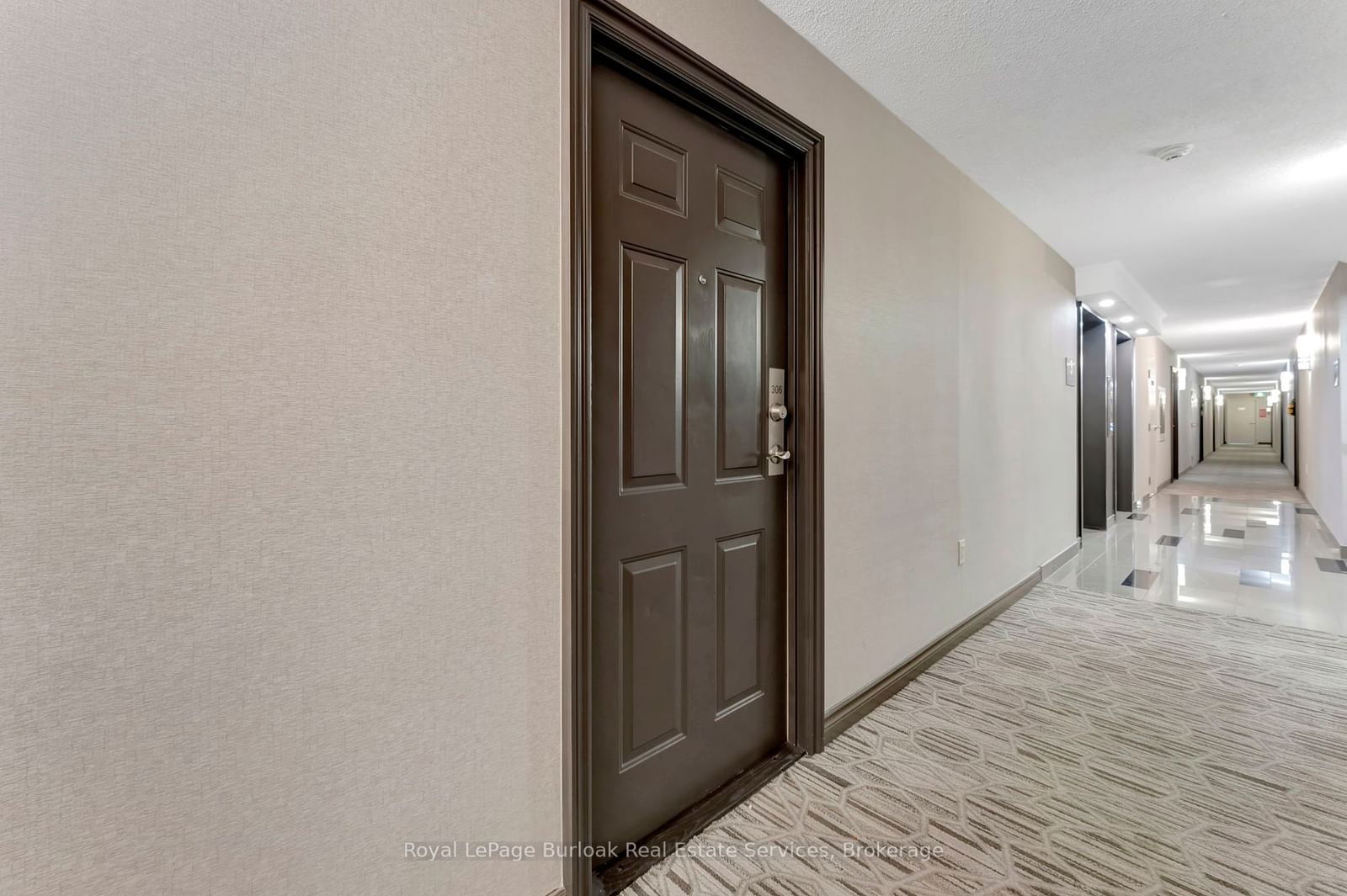 1270 MAPLE CROSSING Blvd, unit 306 for sale - image #4