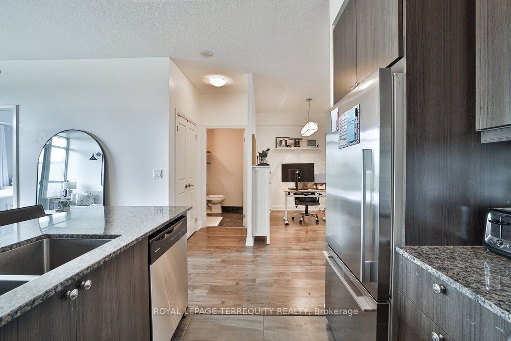 35 Fontenay Crt, unit 405 for sale - image #11