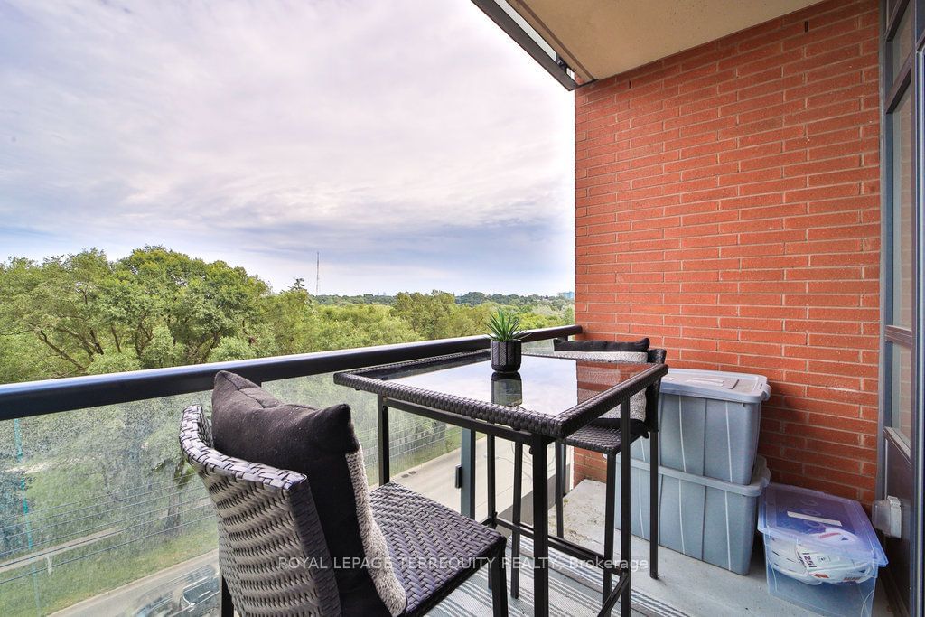 35 Fontenay Crt, unit 405 for sale - image #33