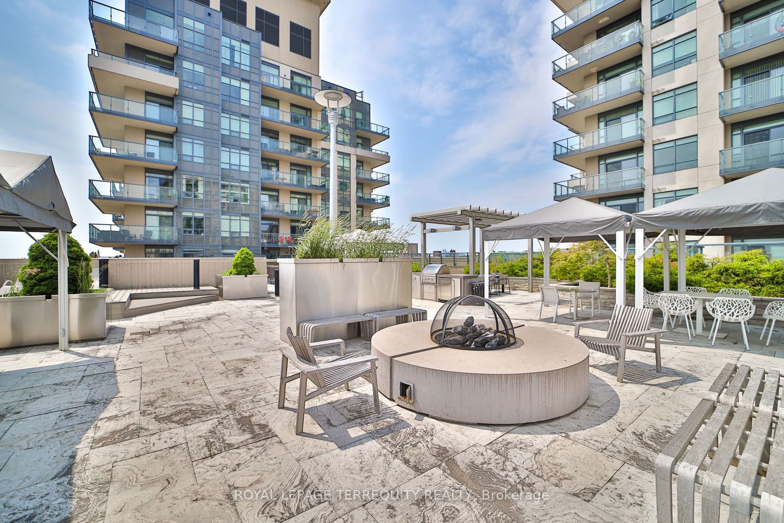 35 Fontenay Crt, unit 405 for sale - image #38