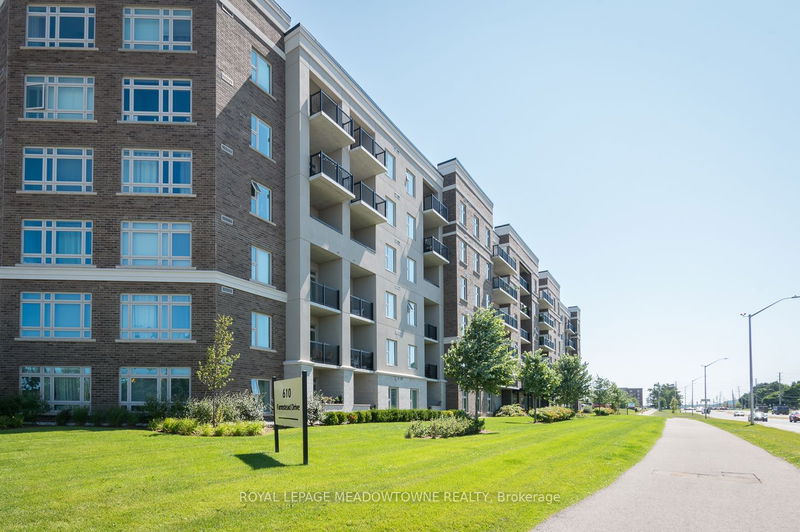 610 Farmstead Dr, unit 626 for sale - image #1