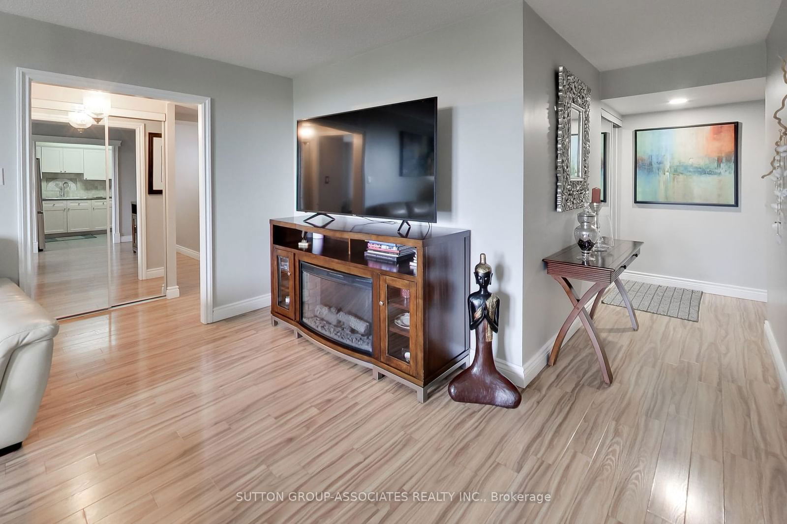 1881 Jane St, unit 605 for sale - image #7