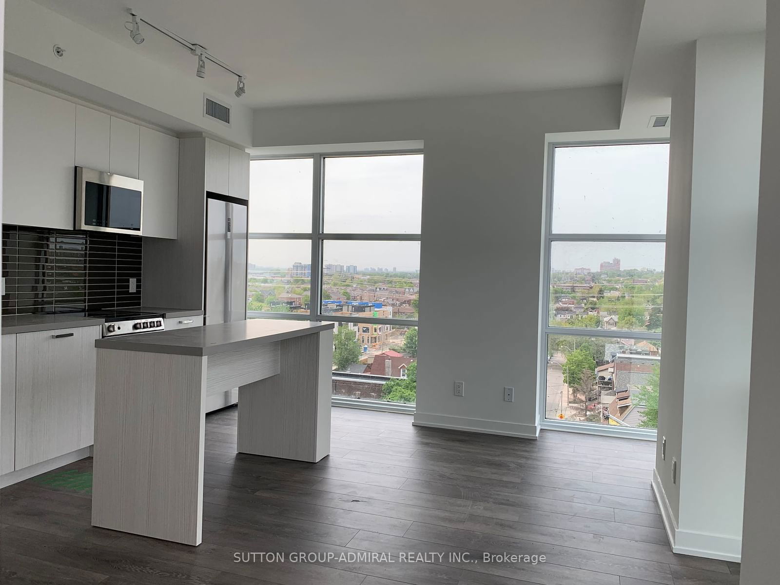 1787 St. Clair Ave W, unit 817 for rent - image #8