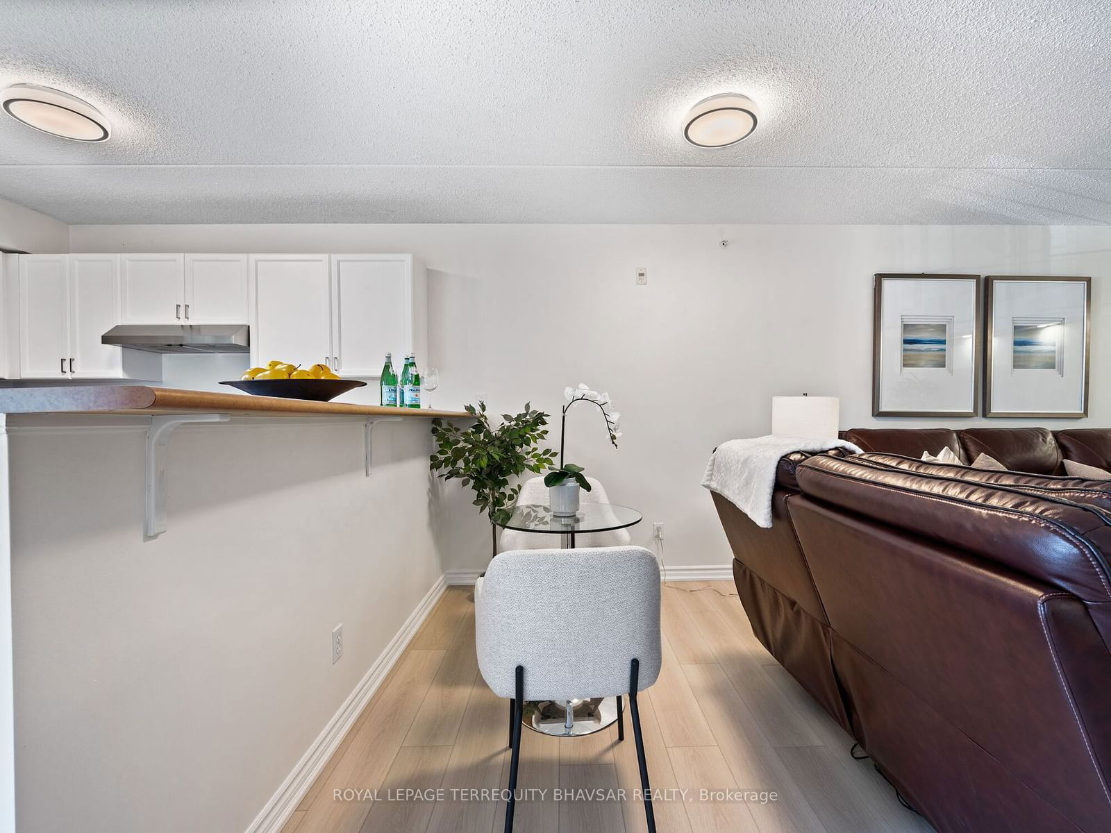 2065 Appleby Line, unit 212 for sale - image #12