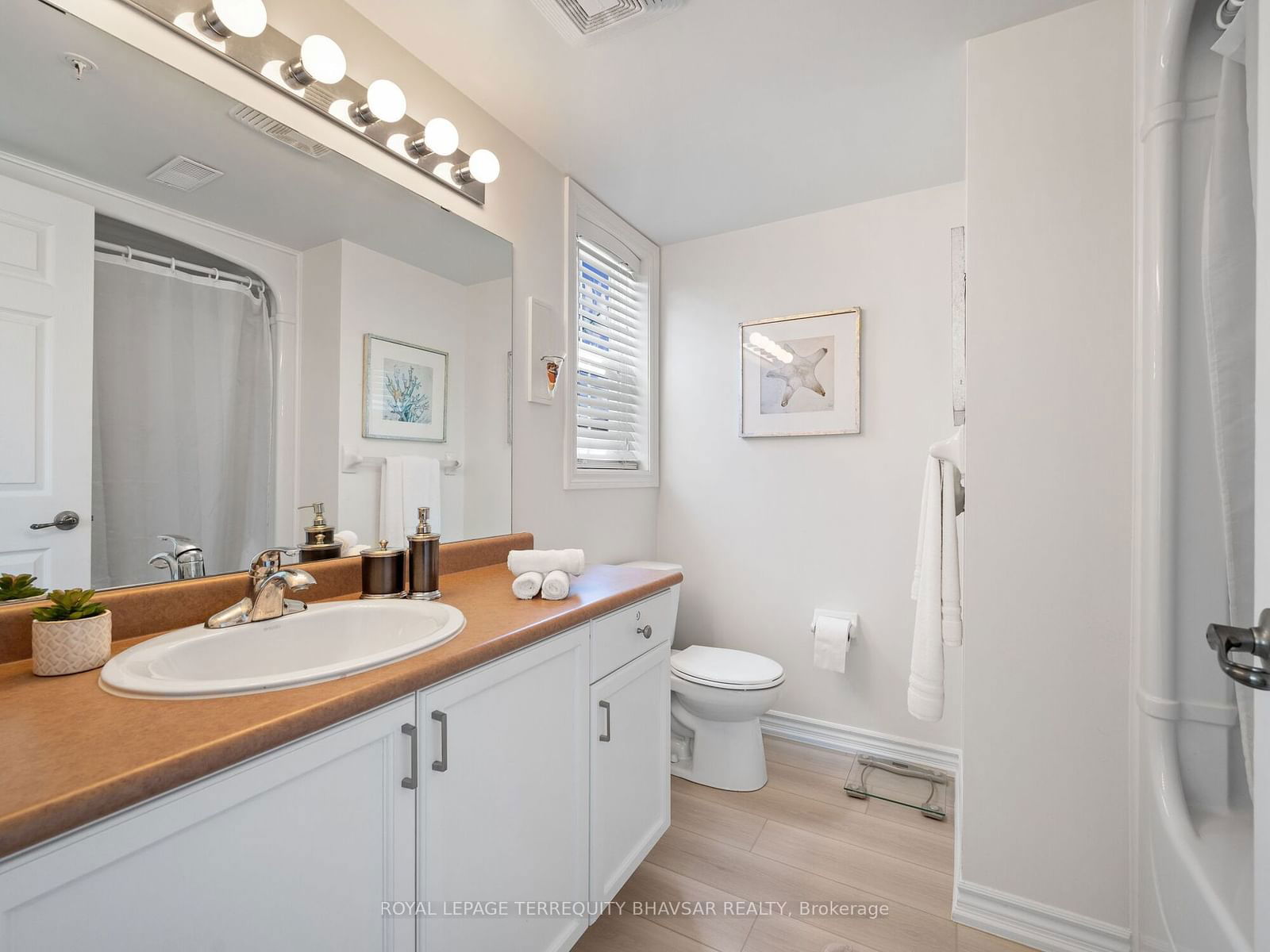 2065 Appleby Line, unit 212 for sale - image #21