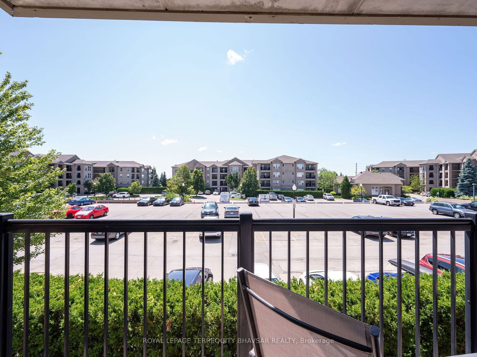 2065 Appleby Line, unit 212 for sale - image #30