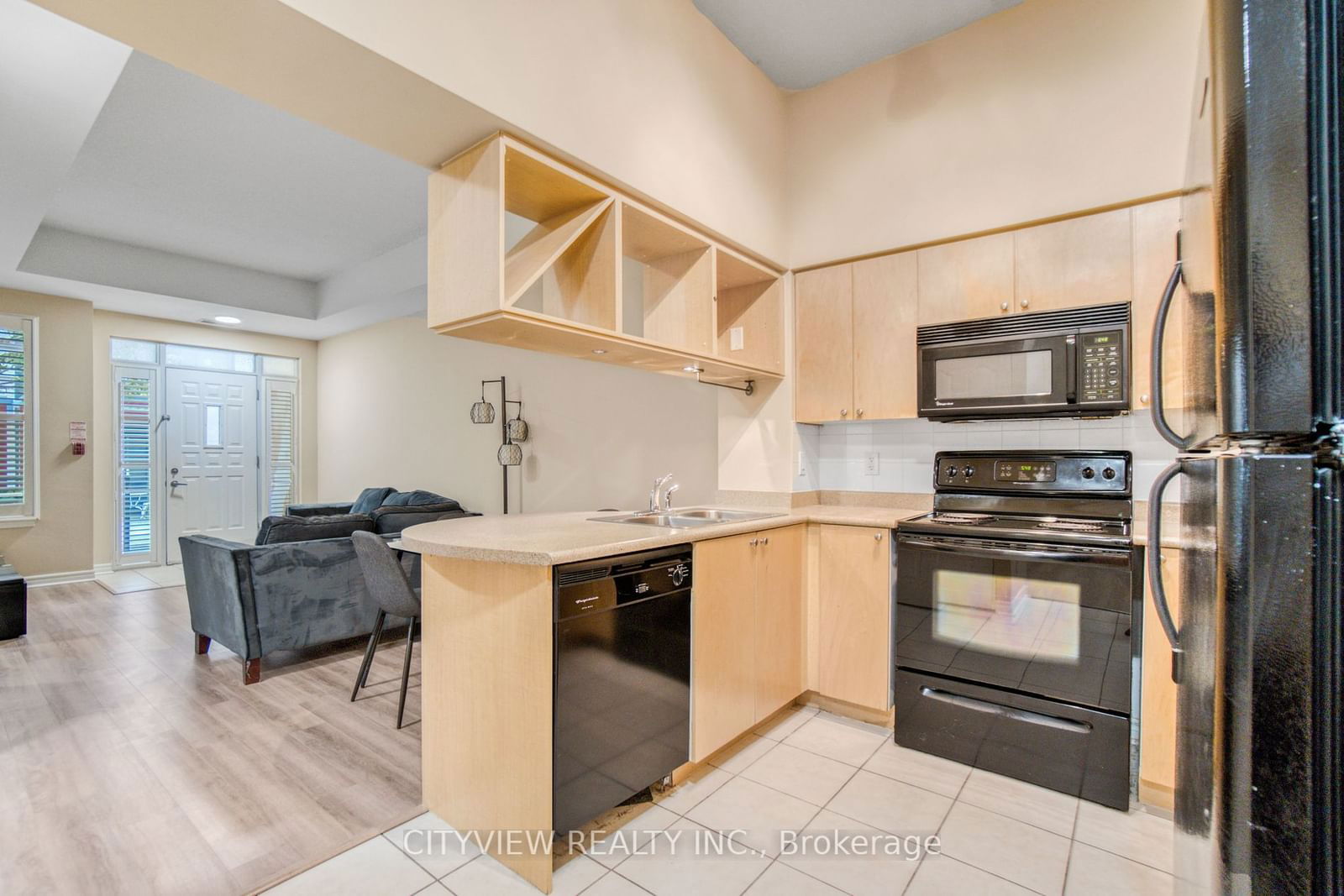 320 City Centre Dr, unit 109 for sale