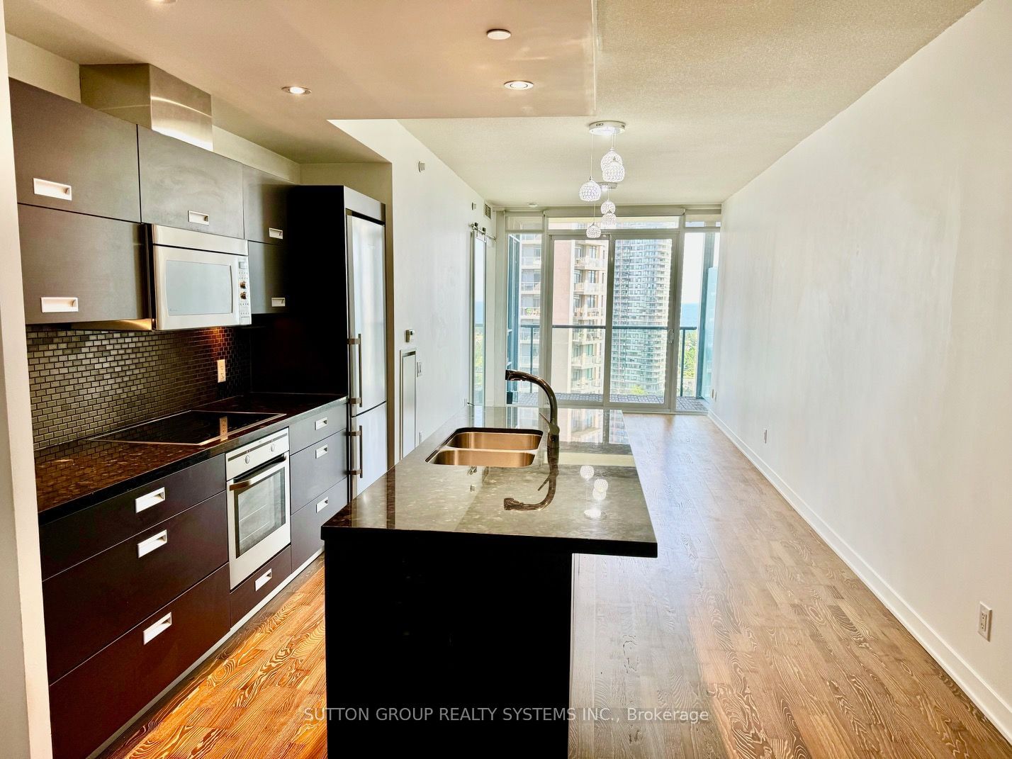 88 Park Lawn Rd, unit 1807 for sale - image #6