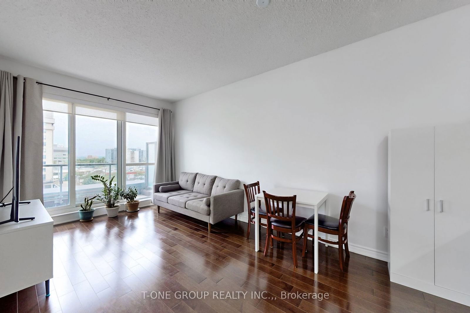 15 James Finlay Way, unit 604 for sale - image #3