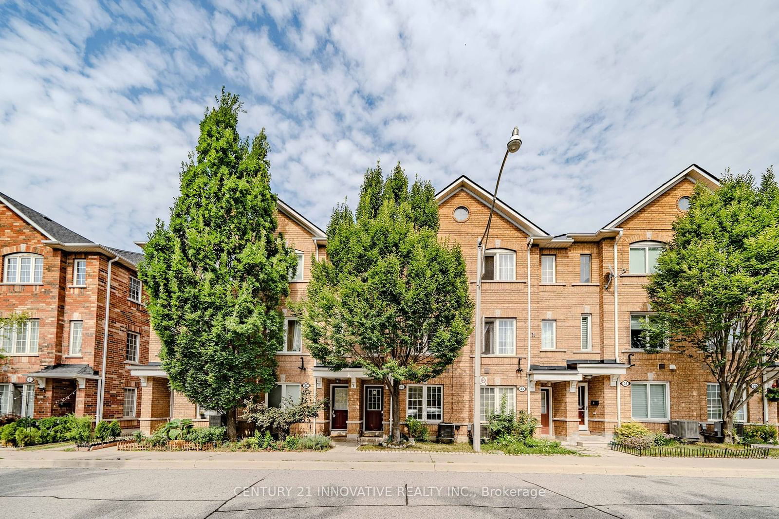 Townhomes of St. Clair I, West End, Toronto