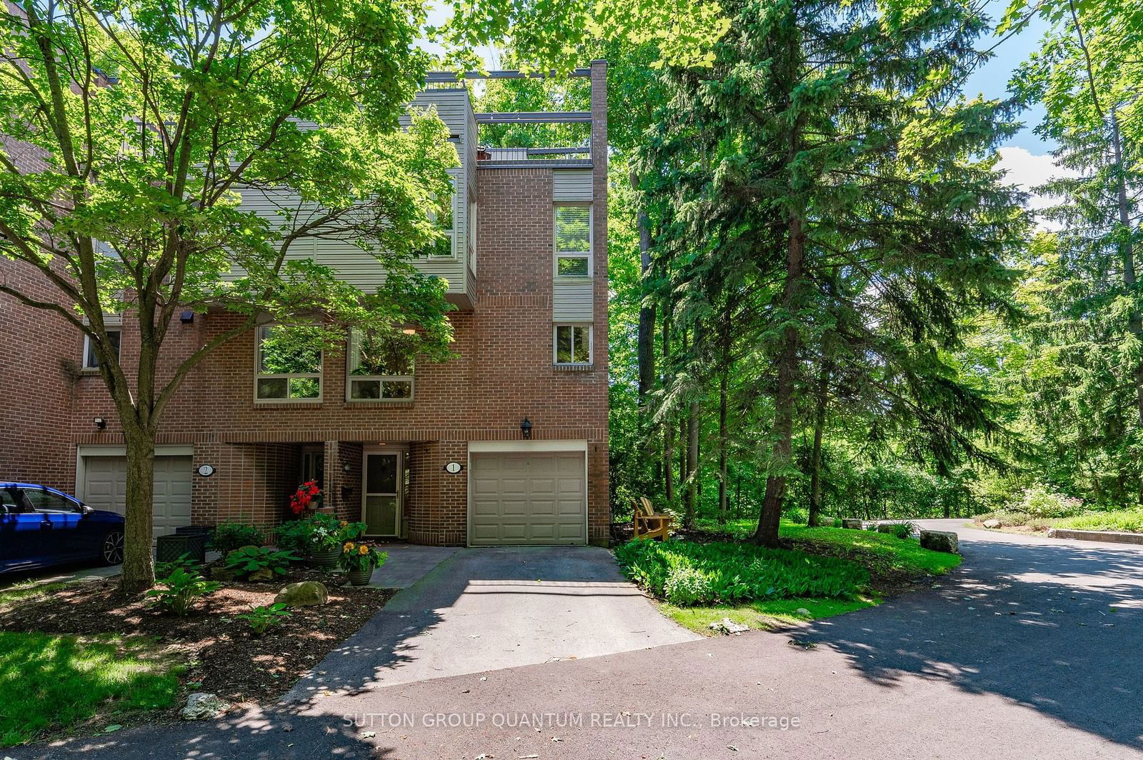 1250 Marlborough Crt, unit 1 for sale - image #2