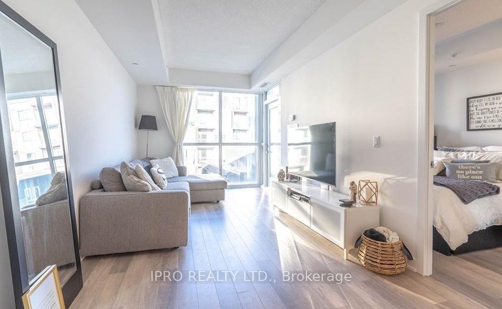 5260 Dundas St, unit C406 for sale - image #10