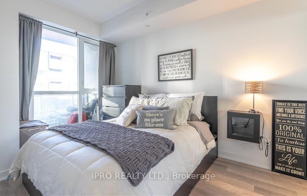 5260 Dundas St, unit C406 for sale - image #15