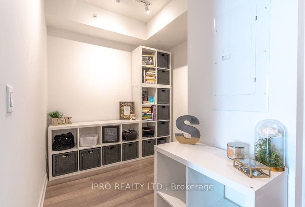 5260 Dundas St, unit C406 for sale - image #18