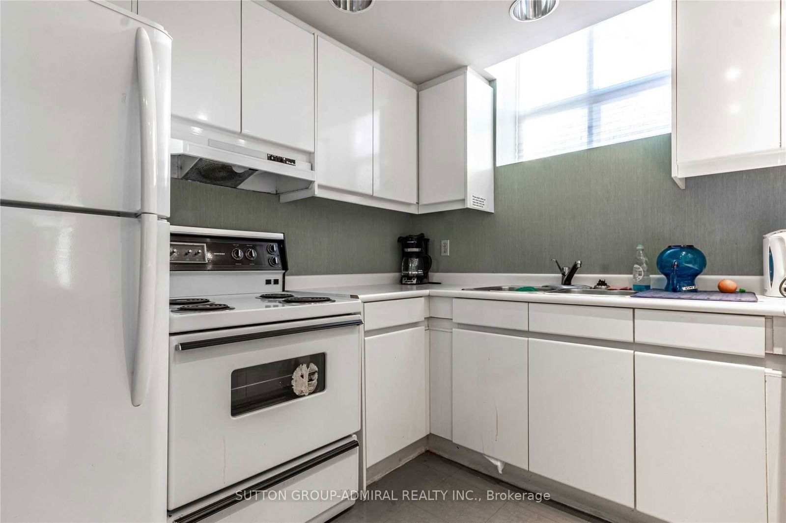 2199 Sixth Line, unit 413 for sale - image #30