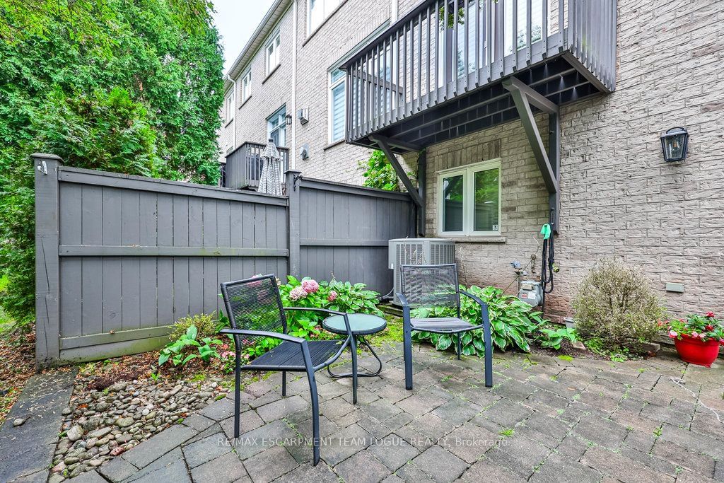 1267 DORVAL Dr, unit 65 for sale - image #33