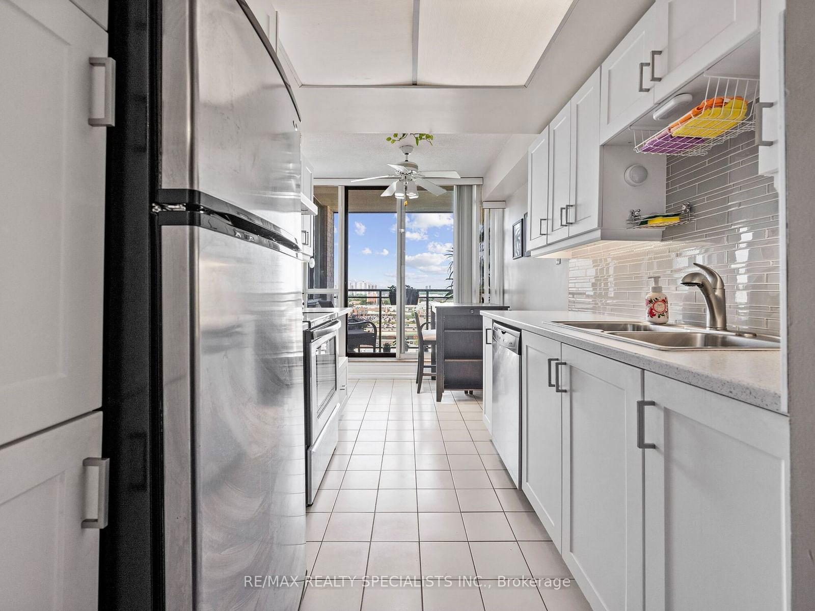 20 Cherrytree Dr, unit 1408 for sale - image #10