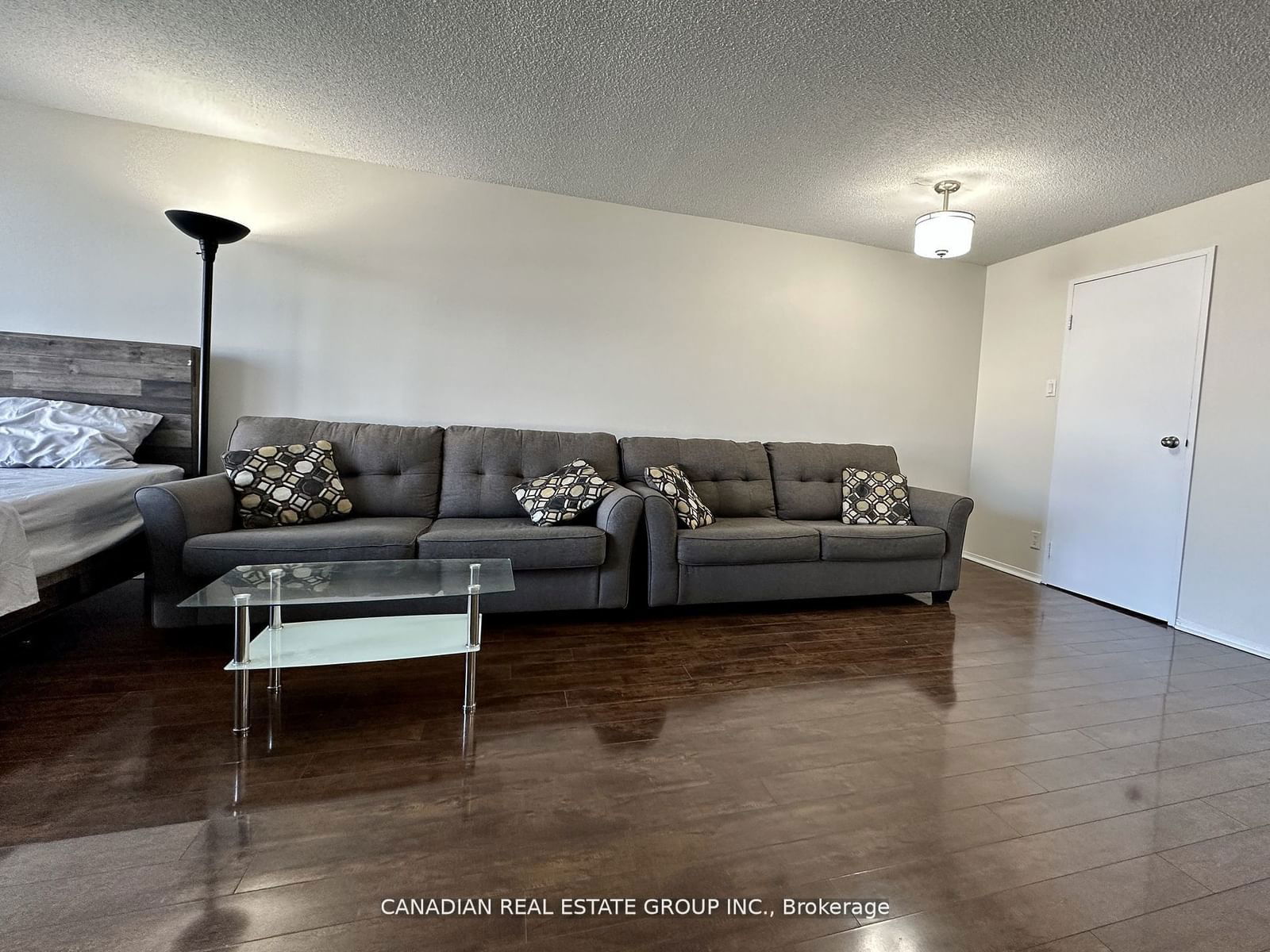 25 Trailwood Dr, unit 103 for sale - image #5