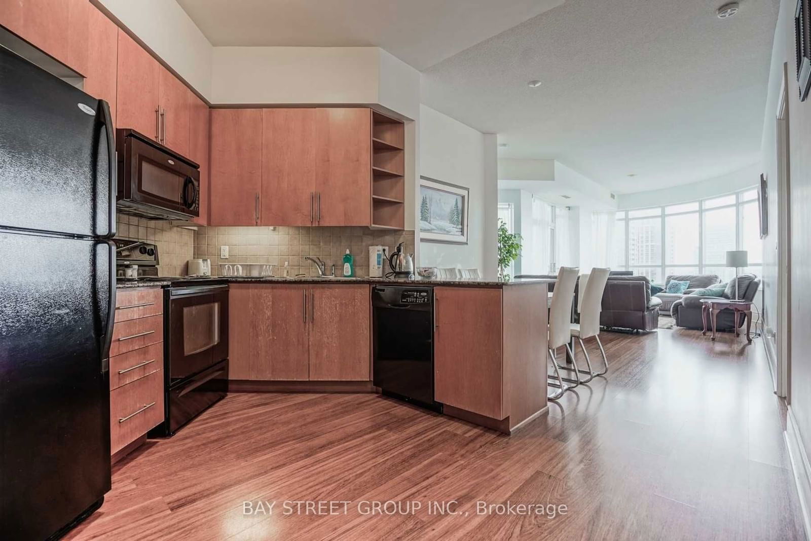 310 Burnhamthorpe Rd W, unit 2002 for sale - image #2