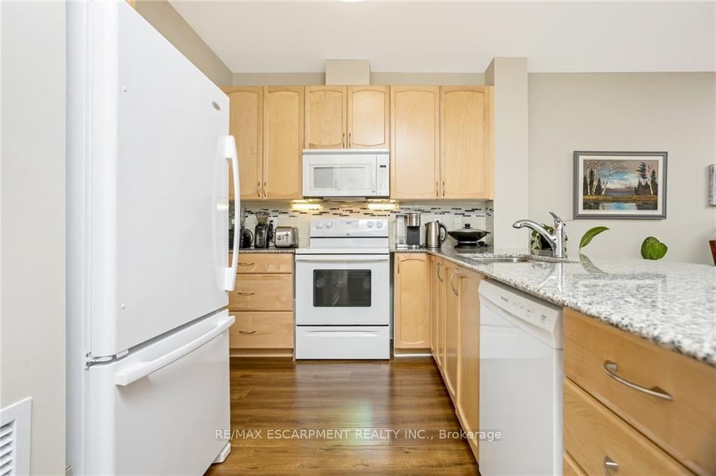 383 Main St E, unit 212 for sale - image #9