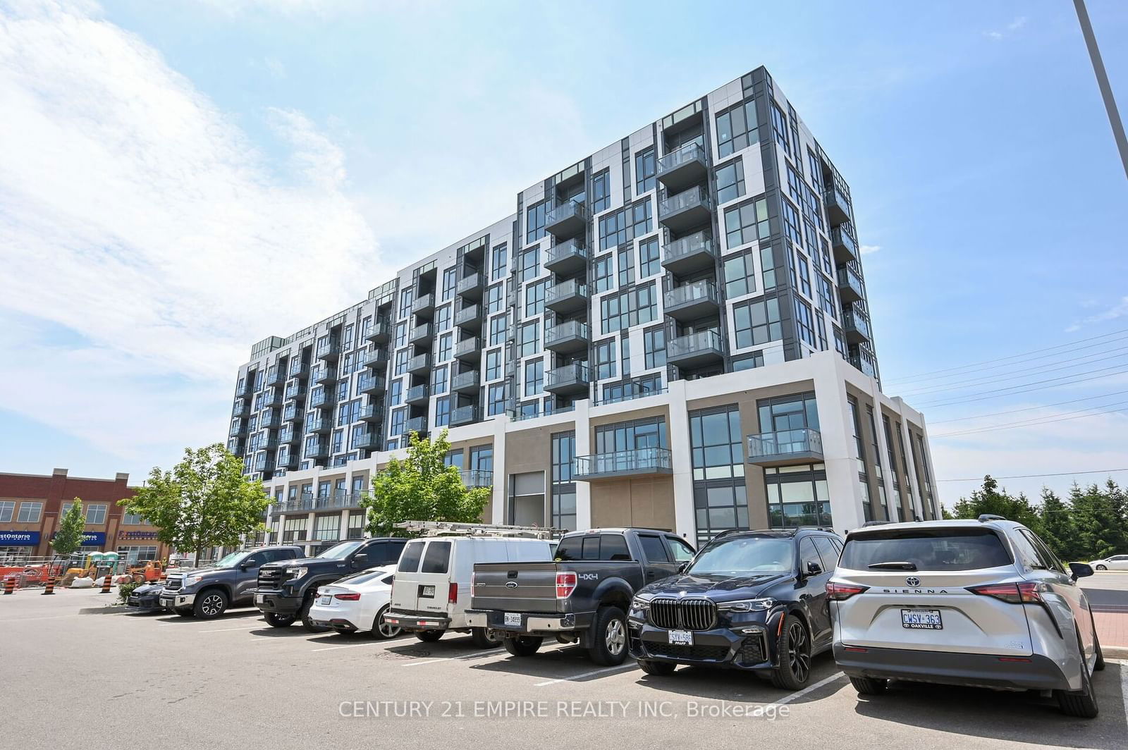 509 Dundas St W, unit 203 for sale