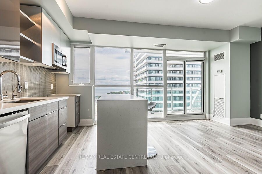 33 Shore Breeze Dr, unit 2611 for sale - image #14