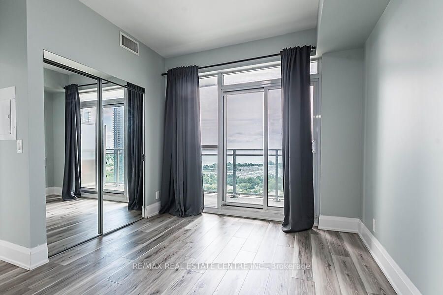 33 Shore Breeze Dr, unit 2611 for sale - image #20