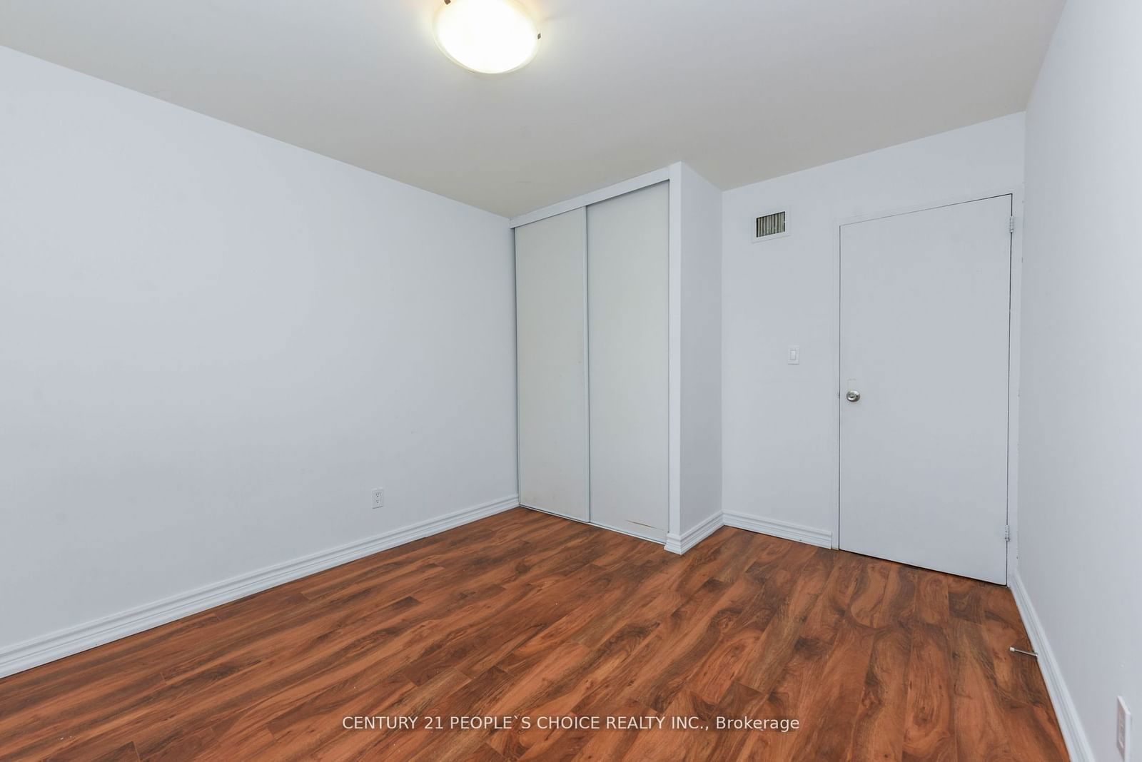 3025 The Credit Woodlands, unit 409 for sale - image #4