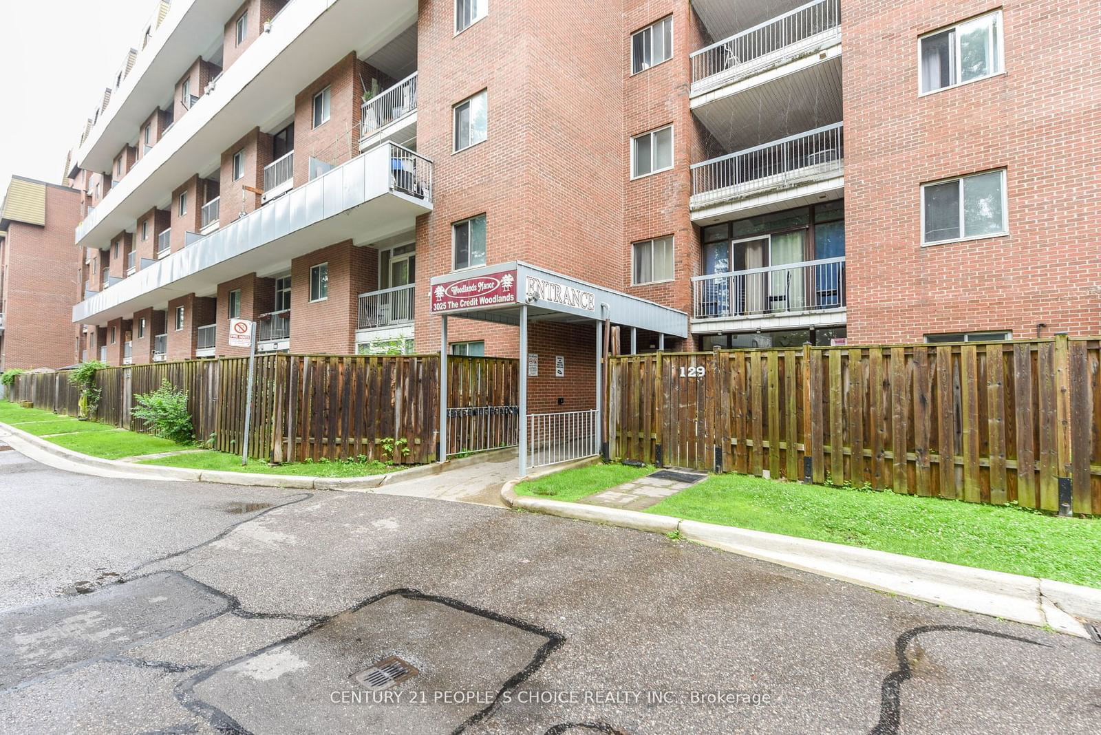 3025 The Credit Woodlands, unit 409 for sale - image #5