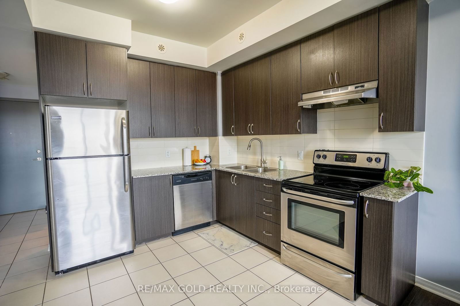 54 Sky Harbour Dr, unit 306 for sale - image #8