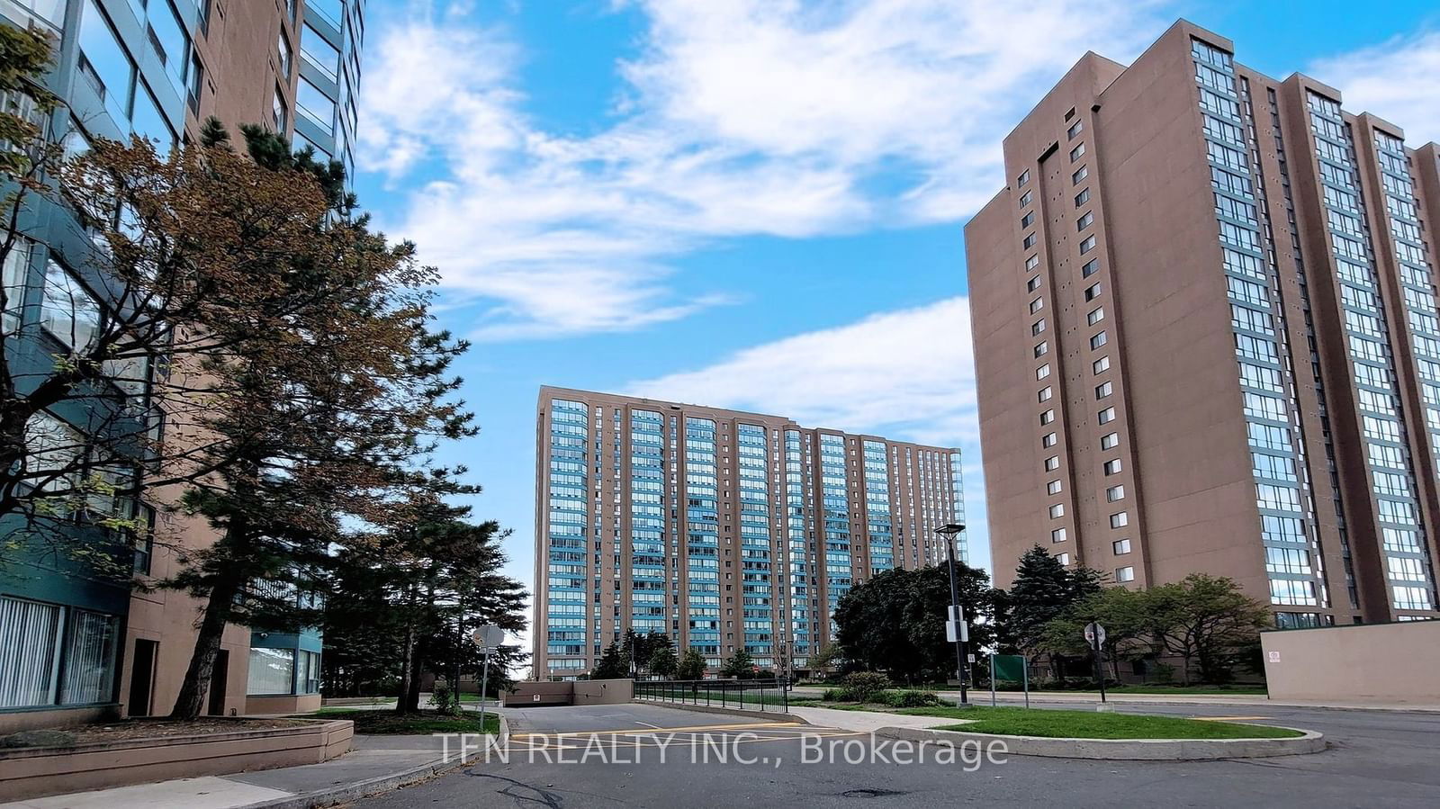 115 Hillcrest Ave, unit 2015 for sale - image #4