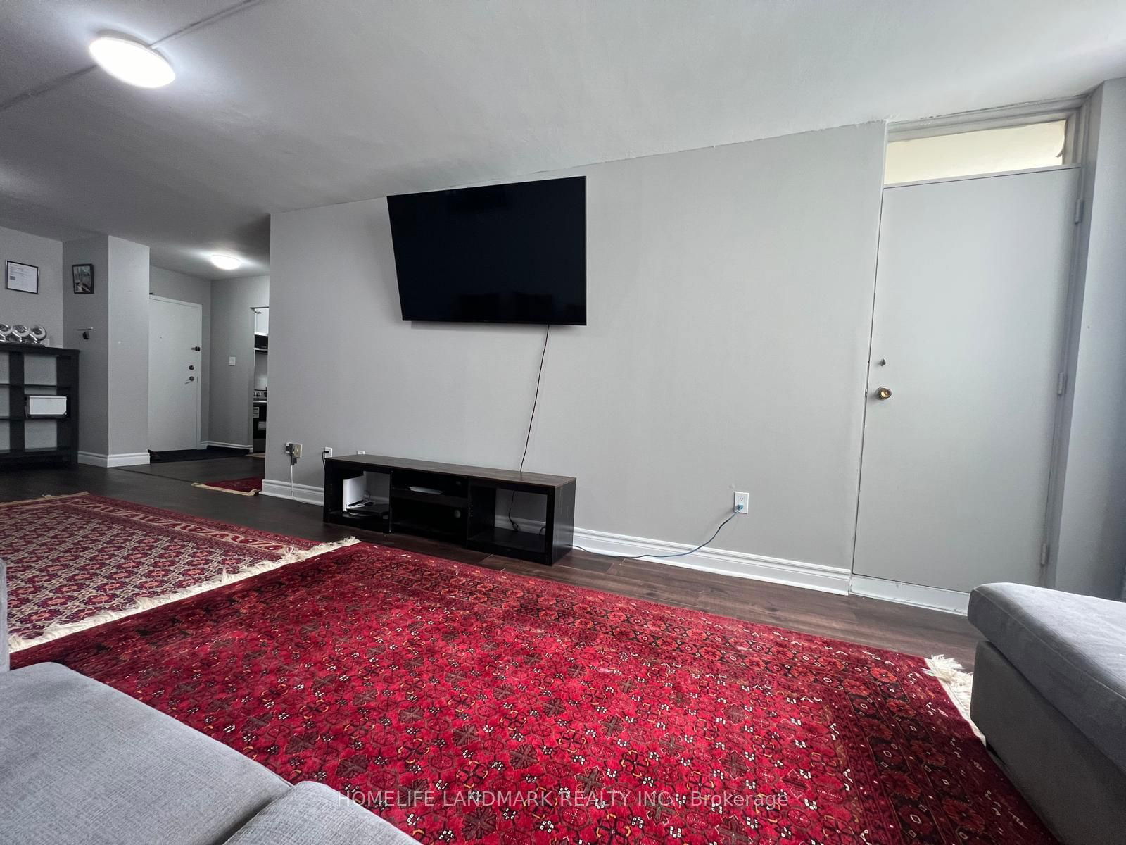 370 Dixon Rd, unit 716 for sale - image #2