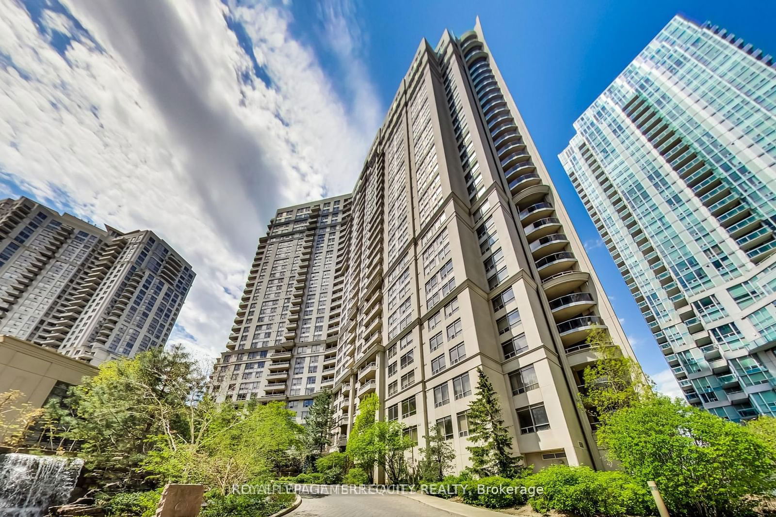 3888 Duke of York Blvd, unit 226 for sale - image #1