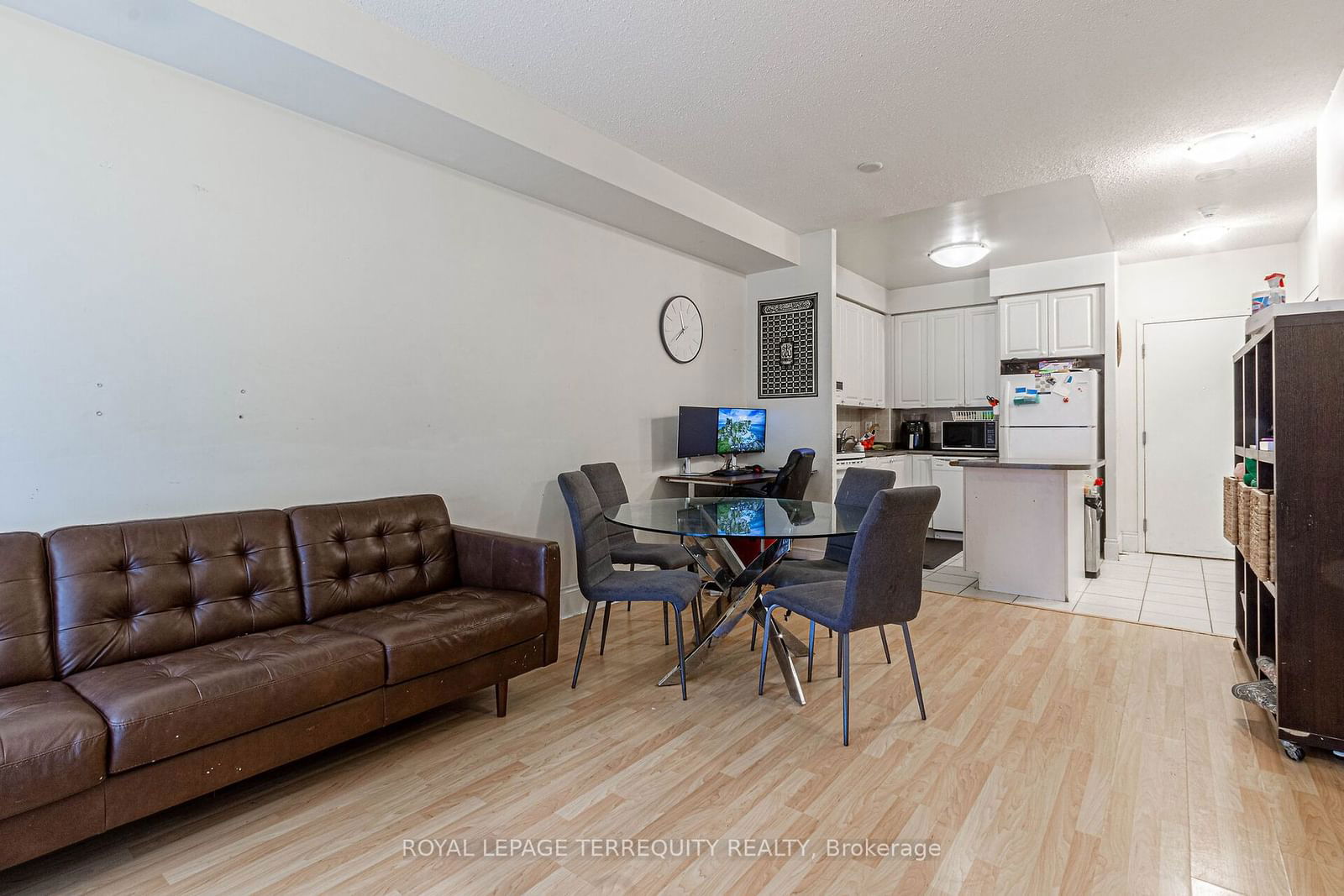 3888 Duke of York Blvd, unit 226 for sale - image #10