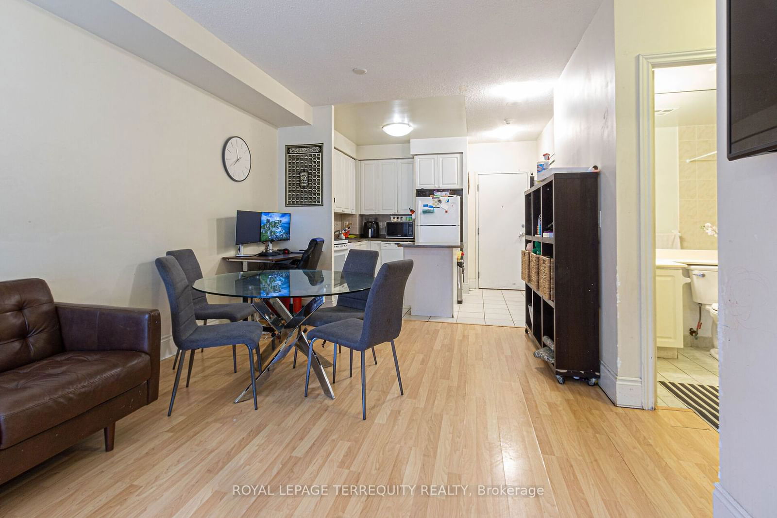 3888 Duke of York Blvd, unit 226 for sale - image #11