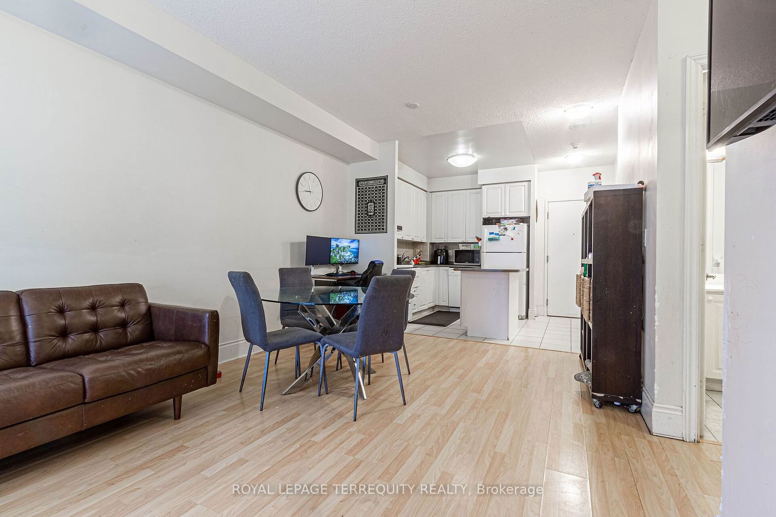 3888 Duke of York Blvd, unit 226 for sale - image #14