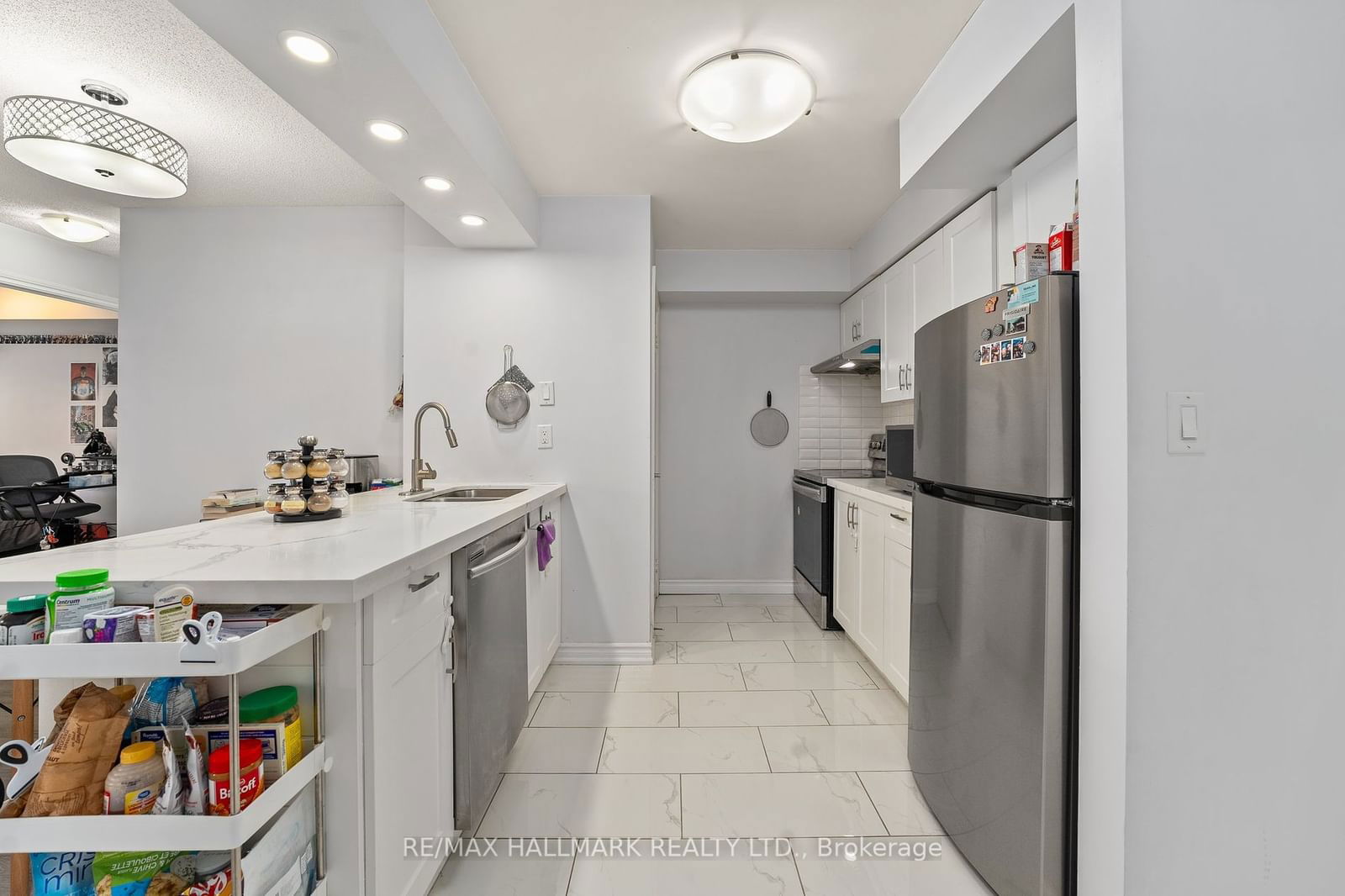 3888 Duke of York Blvd, unit 1222 for sale - image #3