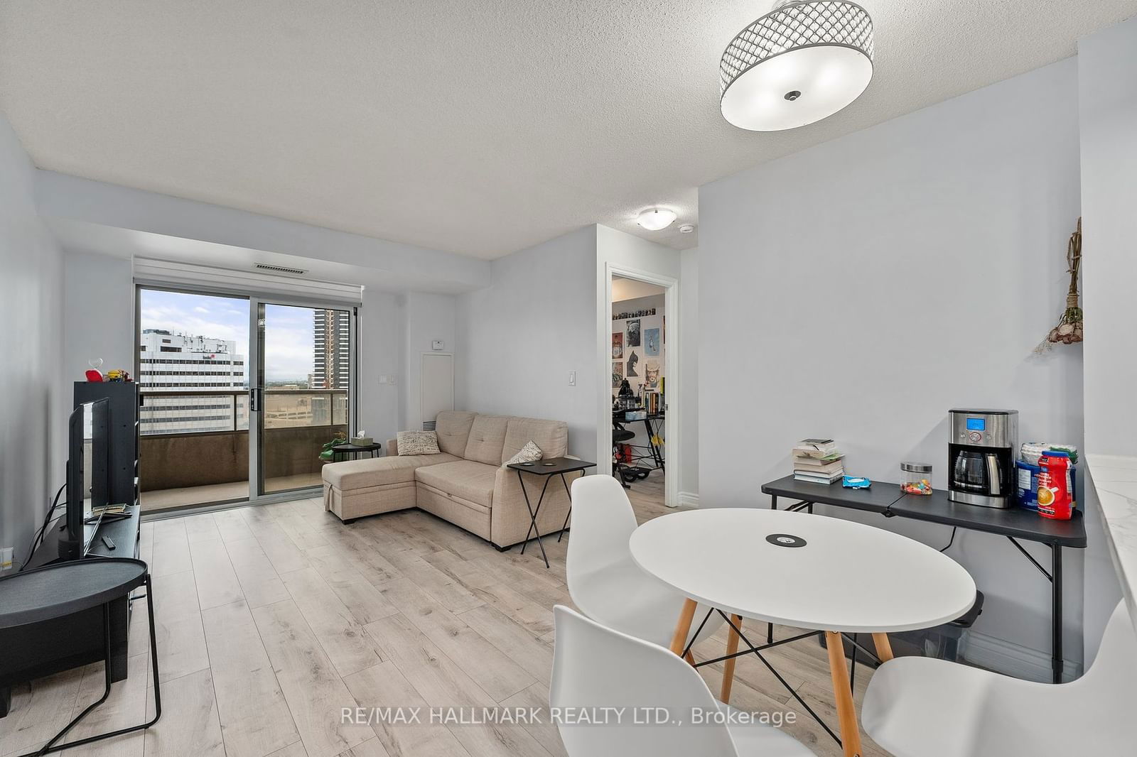 3888 Duke of York Blvd, unit 1222 for sale - image #6