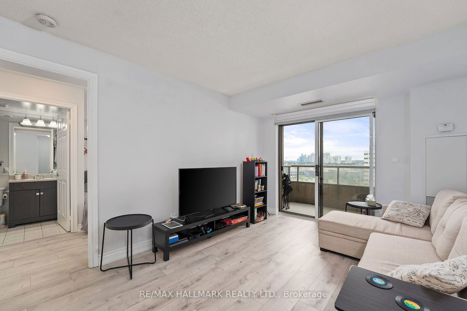 3888 Duke of York Blvd, unit 1222 for sale - image #7