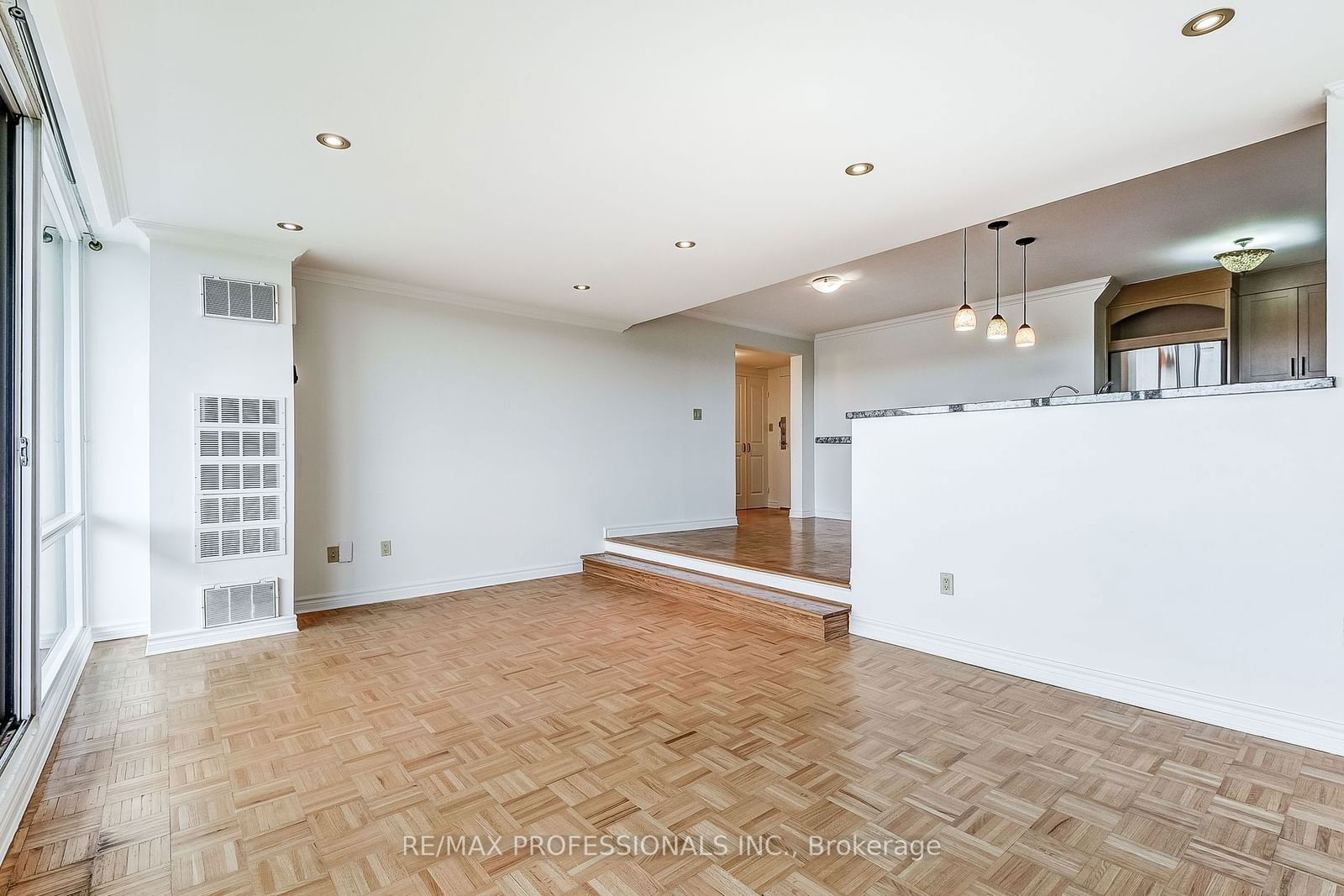 260 Scarlett Rd, unit 2013 for sale - image #14