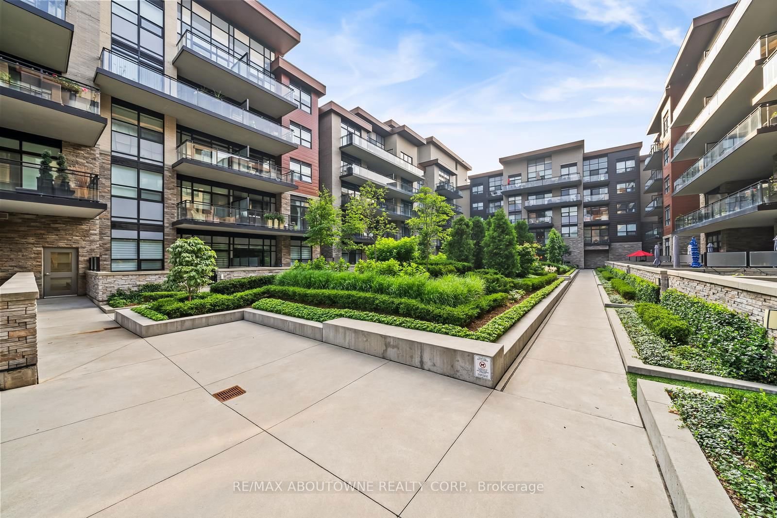 1575 Lakeshore Rd N, unit 404 for sale - image #30