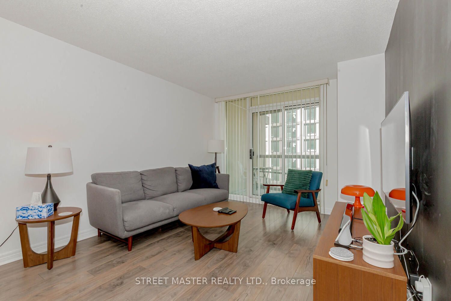 156 Enfield Pl, unit 1802 for sale