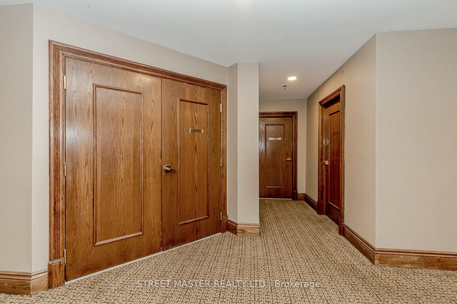 156 Enfield Pl, unit 1802 for sale - image #29