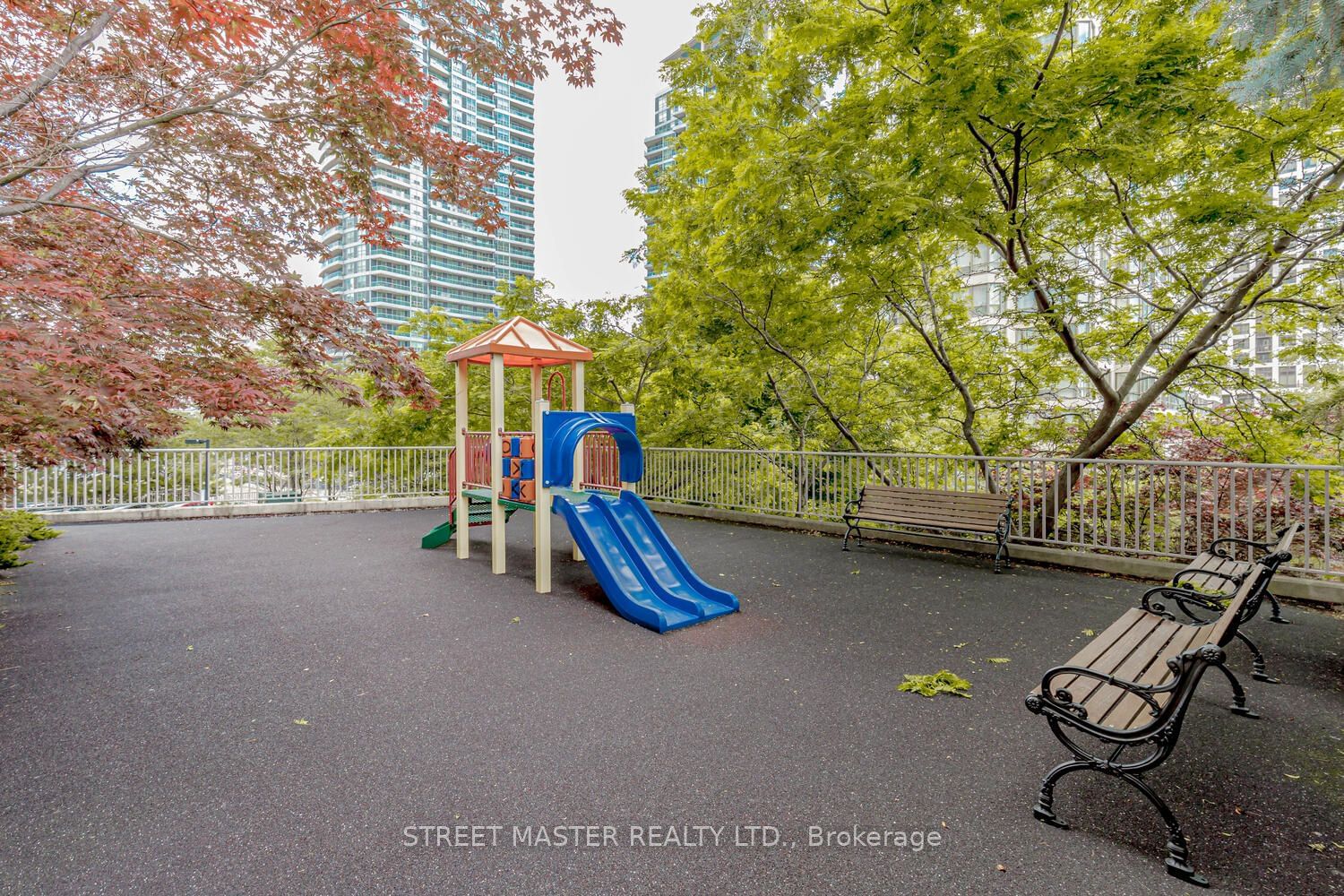 156 Enfield Pl, unit 1802 for sale - image #38