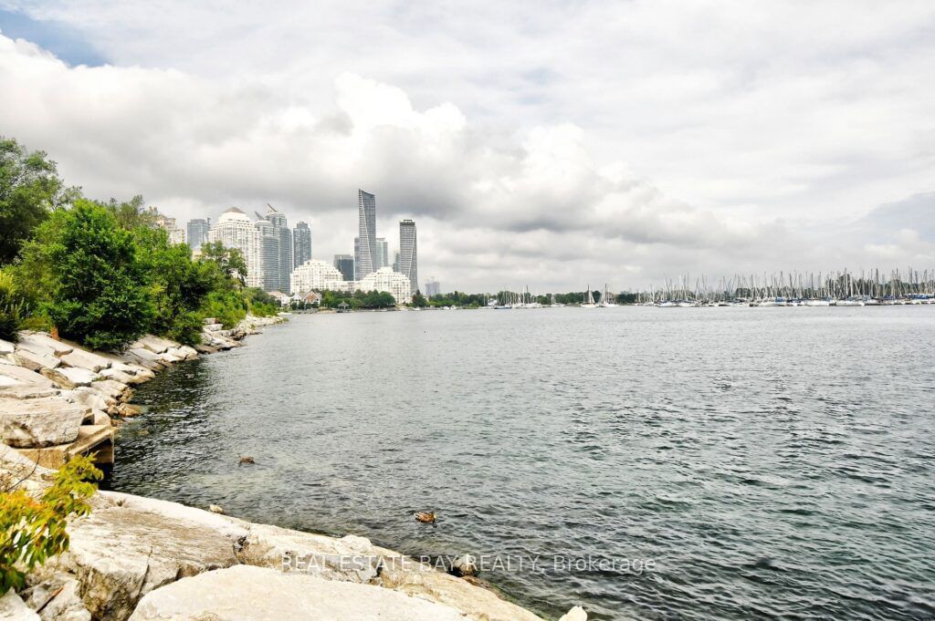 11 Superior Ave, unit 401 for sale - image #33