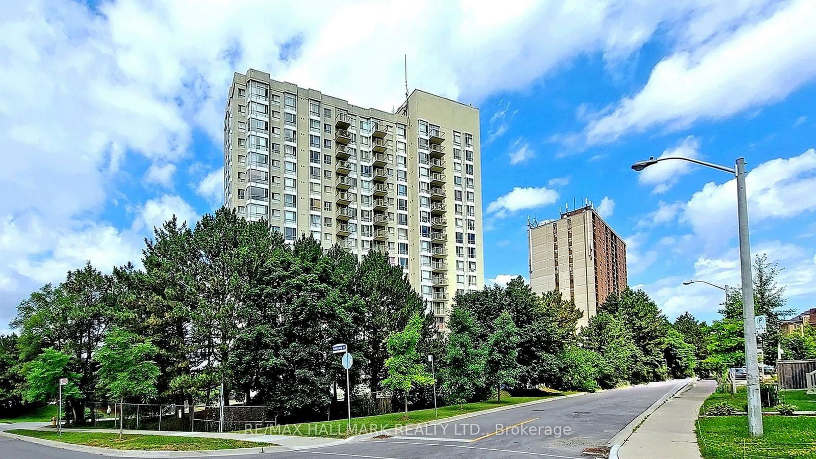 3077 Weston Rd, unit 1811 for sale - image #4