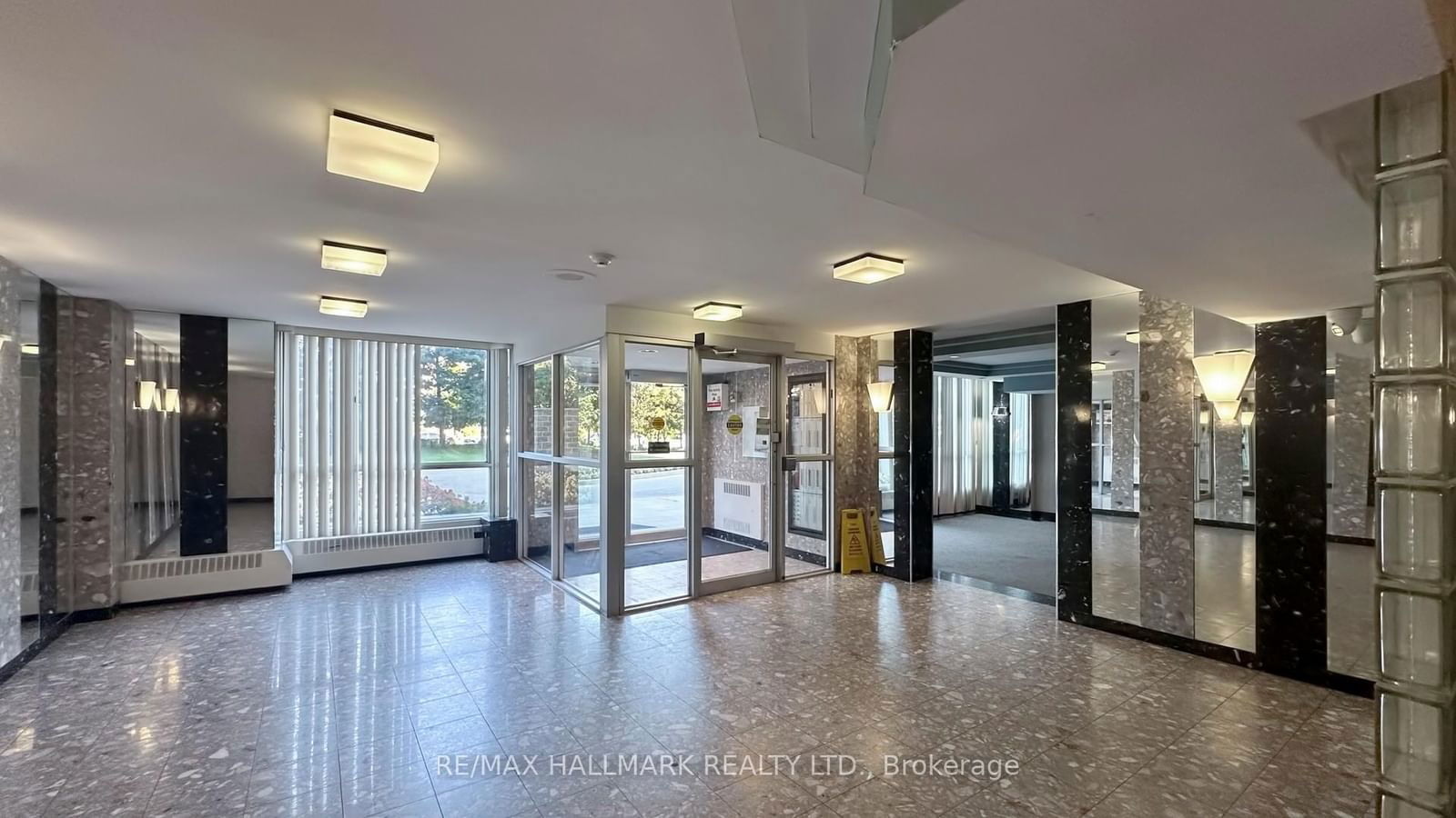 3077 Weston Rd, unit 1811 for sale - image #5