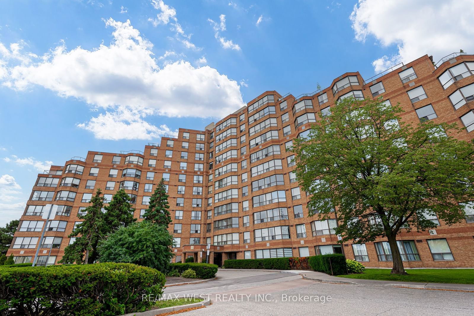 6 Humberline Dr, unit 320 for sale - image #1