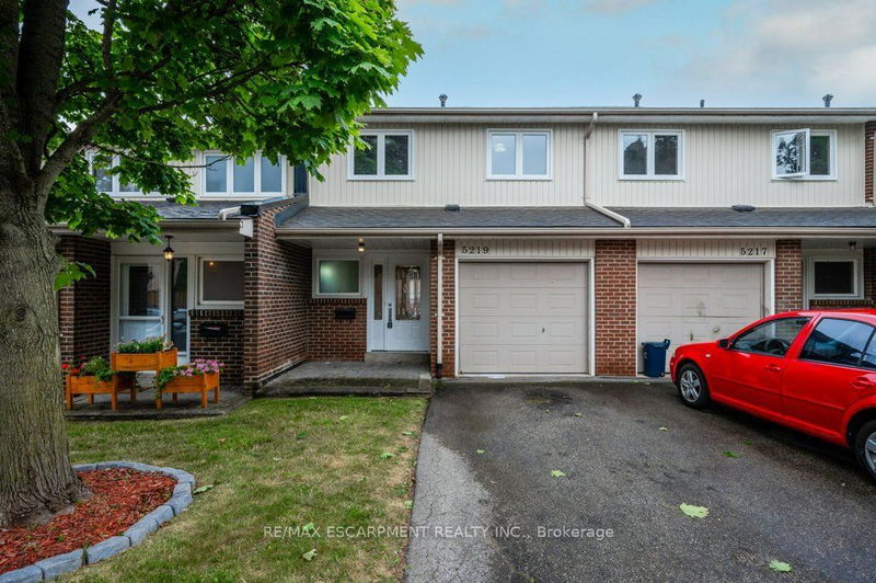 5219 Banting Crt, unit 77 for sale - image #1